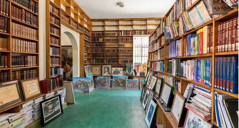 Stadtbiliothek in Lampa