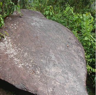 Gravuren im Flachrelief