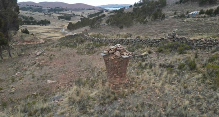 Archäologische Stätte Cotañi bei Vilquechico: Chullpas im Aymara-Altiplano