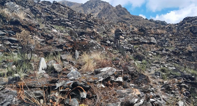 Sitio arqueológico Marka Marka II – andenes, chullpas y tierra de osos cerca de Usicayos