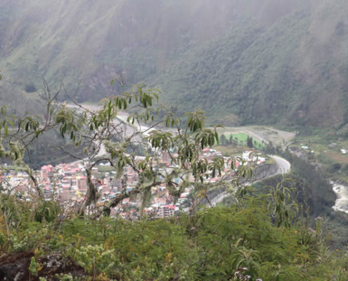 Sitio arqueológico Illingaya – fortaleza andina en la ceja de selva cerca de Ollachea