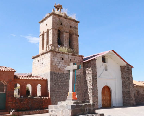 Templo de Santo Domingo in Chucuito: Renaissancekirche am Titicacasee